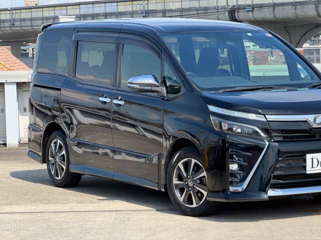 トヨタ　ヴォクシー　ZS煌II　ALPINE BIG-Xナビ　フルセグTV　バックカメラ　クルーズコントロール　トヨタセーフティーセンス　サンシェード　ドリンクホルダー　ETC 両側パワースライドドア 純正15AW　USBポート