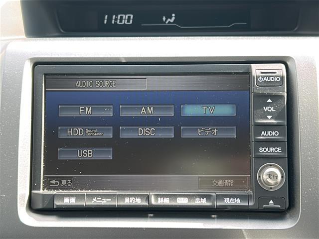 1列目、2列目ともに、シート、フロアマットはキレイな状態です！☆後席も充分なスペースが確保できます。お尻や背中のホールド感が高く疲れにくくなっております♪快適性も充分です☆