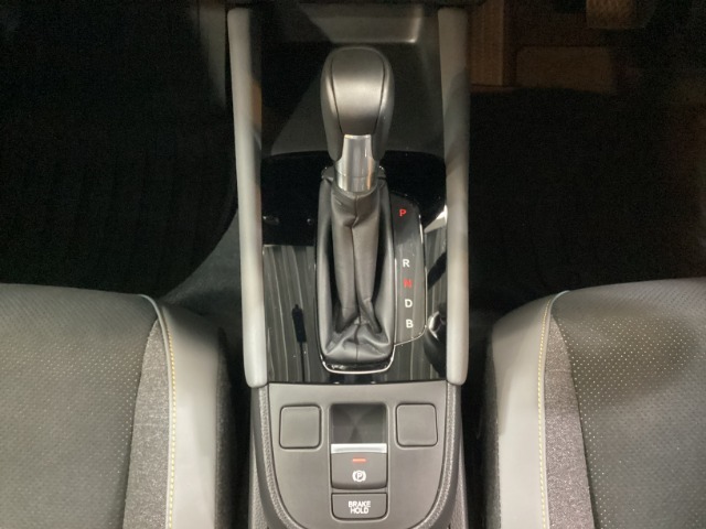ディーラー整備士による納車前整備とアフターサービスは当店でお求めいただくのメリットのひとつです。