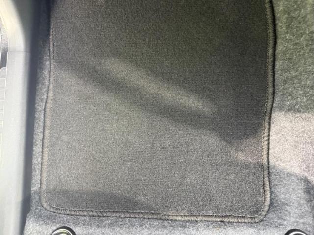 お車に合わせて無料保証以外にも、保証範囲、期間、距離を拡充させた有料保証もご用意しております！中古車の購入が初めてで不安・・・というお客様もご安心ください！