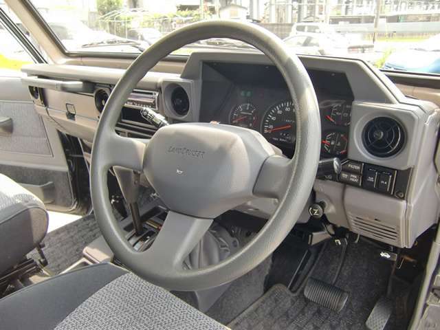 トヨタ ランドクルーザー70 4.2 ZX FRPトップ ディーゼル 4WD