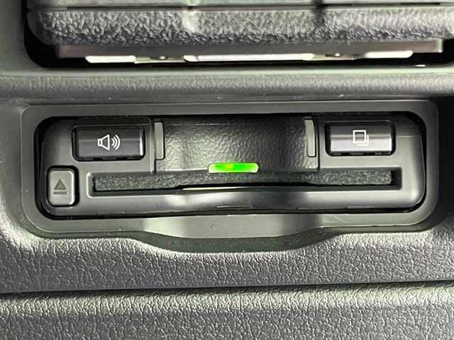 【ETC】高速道路の料金所をストレスなく通過！話題のスポットやサービスエリアに多い「スマートIC」利用時は必須のアイテムです。当店でセットアップを実施、ご納車当日からすぐにご利用いただけます！