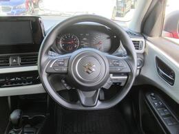 通常の分割払いはもちろんのこと、新車登録から1年6カ月以内のお車に限りご利用いただける残価設定クレジット、かえるプランもご用意しております。