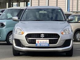 フロントボンネットを開ければ簡単な油脂類の点検ができ便利です