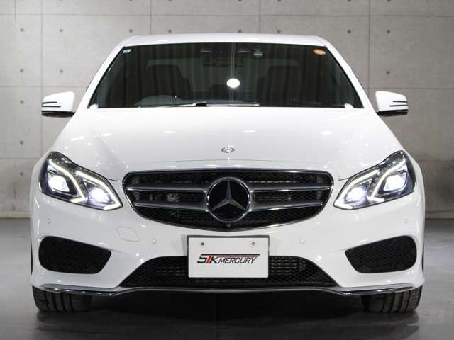 LEDヘッドライトになりますので、暗い夜道のライディングも安心です！劣化で白くくもりがちなヘッドライトレンズも透明感のある綺麗な状態が保たれております。劣化の生じやすいモール類までも綺麗な状態です。