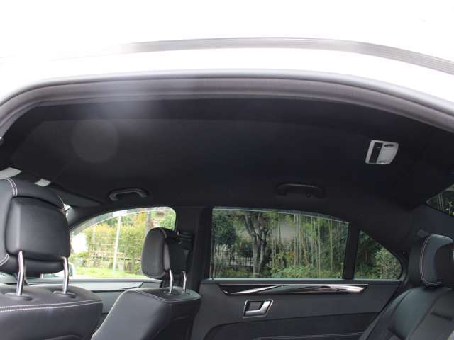 天張りも非常に綺麗な状態が保たれております☆タバコを吸われた形跡はありません☆