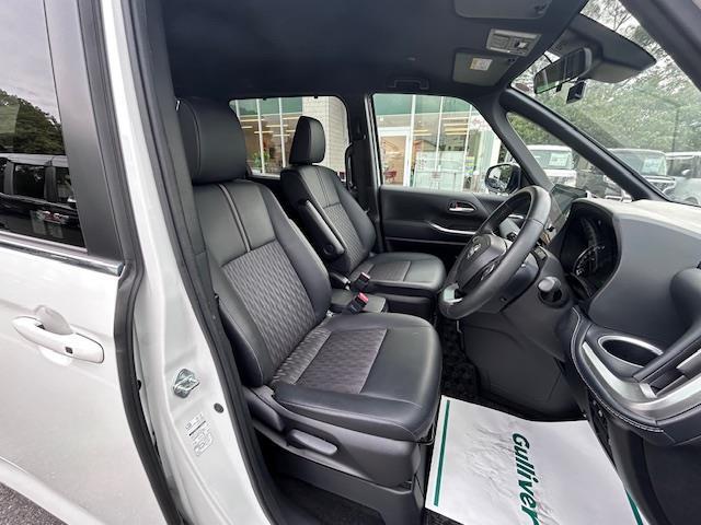 【運転席】『運転席周辺』の画像になります。写真の内容に関してご不明点、ご質問等がございましたらお気軽にガリバー店舗までお問い合わせください。