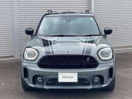 タイヤ4本新品でお渡し可能でございます。