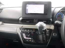 パナソニック製ナビにフルセグTV、全方位モニターが付いています♪