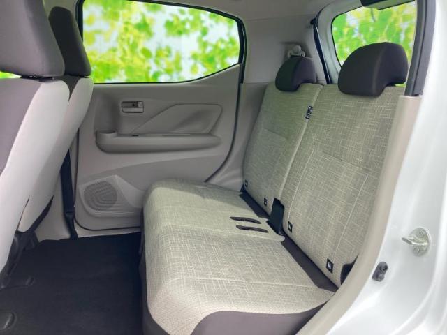 WECARSでは各商談席に大型モニターをご用意しております！見やすい大画面でゆったりと全国の在庫をご覧いただけます！是非ご来店お待ちしております！