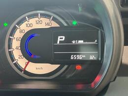 メーターパネルは液晶ディスプレイと組み合わせた先進的なデザインを採用！