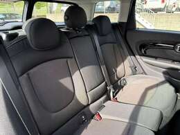 リアのシートもきれいな状態です。