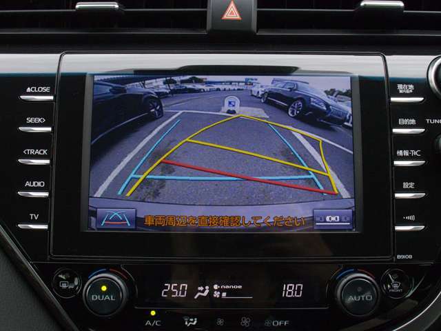 カラーバックモニターがついております！ステアリング連動ガイドラインが映し出されるので、駐車の際に非常に役に立ちます！！