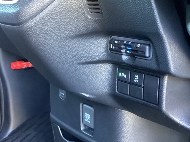 ETC付いてます。ETCが使用可能な道路通行料はキャッシュレスでスマートに走行できます。再セットアップして納車致します。