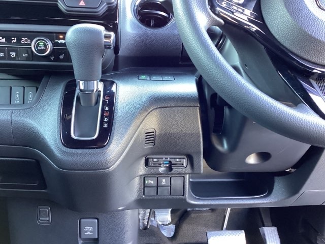ETC付いてます。ETCが使用可能な道路通行料はキャッシュレスでスマートに走行できます。再セットアップして納車致します。