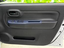 「この車の写真をもっと見たい」「状態が気になる」「この装備はついている？」どんな小さな疑問でもお気軽にお問い合わせください！