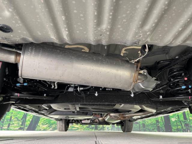 親切・丁寧な専門メカニックスタッフが応対！・車検・点検整備・事故等の修理などアフターサービスも安心。お車のカスタマイズもネクステージのサービススタッフまでご相談ください！