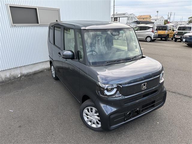 【鈑金修理もお任せ！】レッカー車完備！レンタカー・代車軽自動車20台！