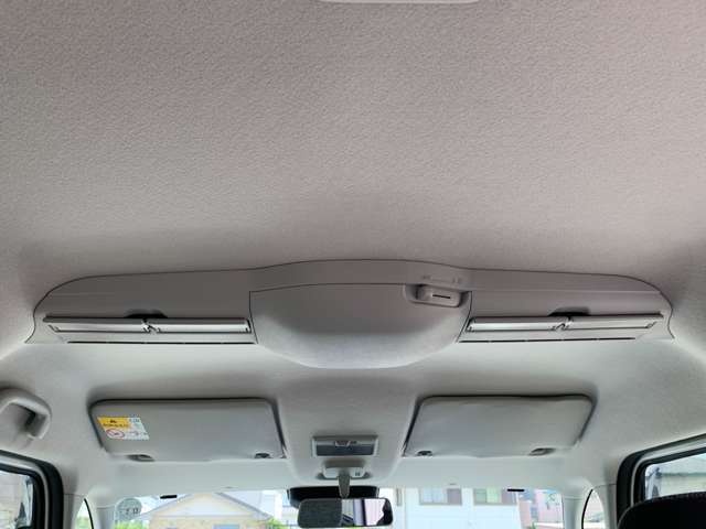 エンジンルームも綺麗に洗浄してから納車致します。普段あまり見ることが無い箇所だからこそ綺麗だと感動しますよね(*´▽｀*)