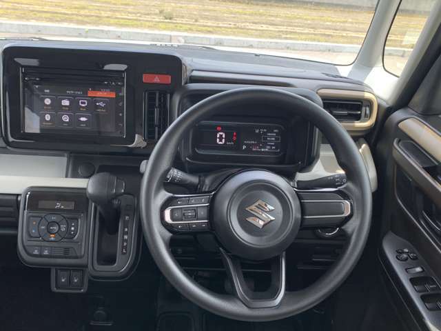 社外アルミヒールやローダウンサス・車高調・革調シートカバー・LEDヘッドライト・エアロパーツ・ナビ・バックカメラ・ETCなど社外パーツも販売・取り付け可能です。是非ご相談ください！