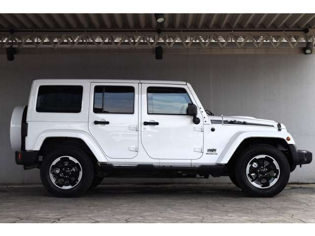 当社は今までにも多数のJEEPの販売実績がございます。安心してお客様にご購入していただく事が出来ます。