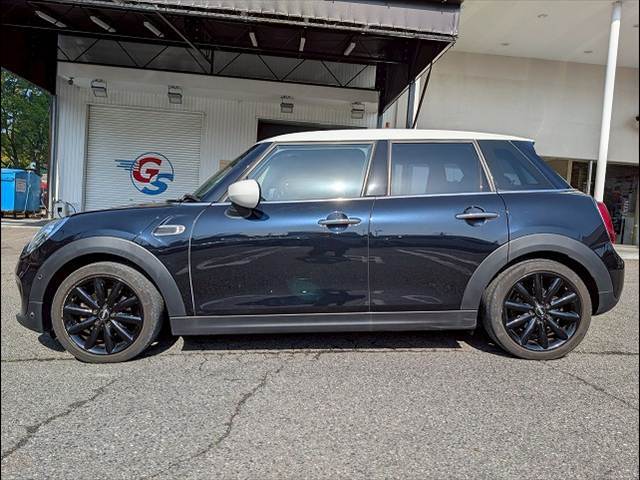 車検・点検サポート付きの更新型の「MINISワランティ-」。最大13年、10万キロまで更新可能です。保証項目は最大247項目！！