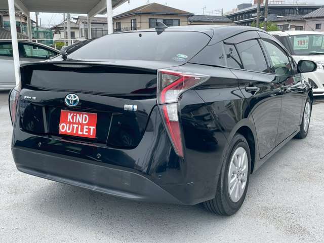 千葉県千葉市の中古車販売店「カインドアウトレット千葉 コンパクトハイブリッド専門店」■地域最大級の展示場に常時70台以上のコンパクトカー、ハイブリッドカーを展示■毎週火曜日定休■営業時間10:00～19:00■