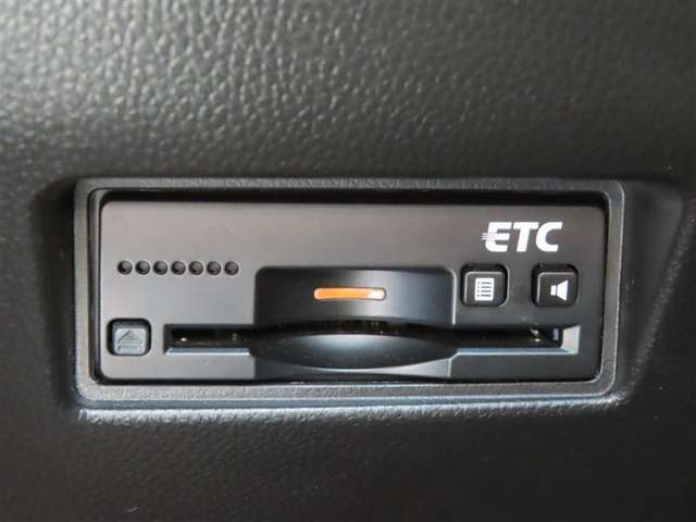 ETCがついていて、高速道路の料金所の通過もラクラクです！