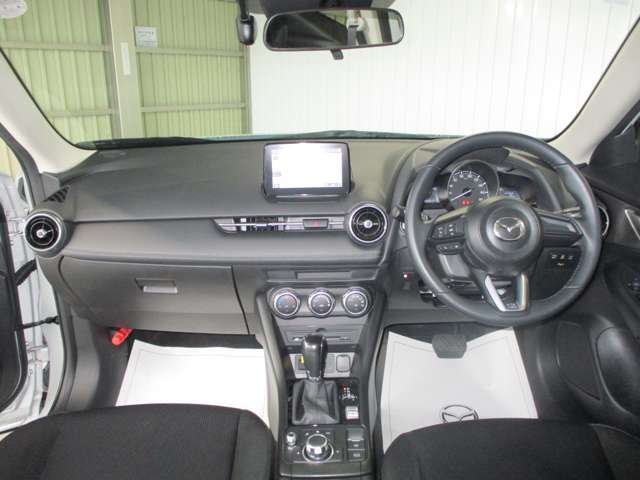 余計な凹凸がなく、平らでスッキリとしています。前がとても見やすいです！