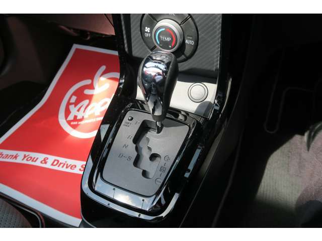 保証範囲は104項目。特に大事なエンジン機構、動力伝達機を保証いたします。「プレミアムプラン・2年」は333項目、「ベーシックプラン・1年」は267項目を保証いたします。