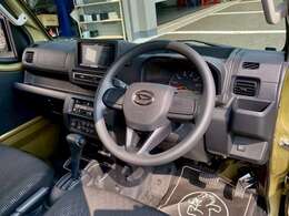 ソーシャルディスタンスを広くとっています。接客ルームは間隔を広めにとっており、除菌や換気を十分に行い感染防止作をとっております。出入り口には、手指用のアルコール消毒スプレーを常備しております。