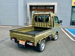 当社の車両は、除菌や消臭を徹底しウイルス対策をしています。納車後も数ヶ月間、効果の持続する業務用の滅菌・防菌処理も承っております。