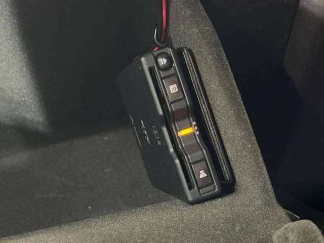 【ETC】高速道路の料金所をストレスなく通過！話題のスポットやサービスエリアに多い「スマートIC」利用時は必須のアイテムです。当店でセットアップを実施、ご納車当日からすぐにご利用いただけます！