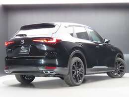 ☆試乗車　禁煙車　ジェットブラックマイカのCX-60☆