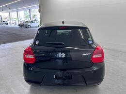 当店ではご購入にあたり、実車確認後の販売とさせていただいております。また記載装備と現車装備に相違がある場合は現状を優先します。