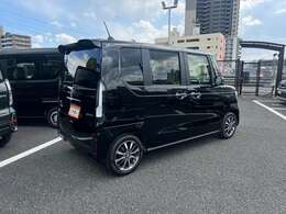 当社の車両は、除菌や消臭を徹底しウイルス対策をしています。納車後も数ヶ月間、効果の持続する業務用の滅菌・防菌処理も承っております。