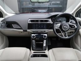 認定中古車　EV　ガラスルーフ　MERIDIANサウンド　サラウンドカメラ　衝突被害軽減ブレーキ　アダプティブクルーズ　エアサス　Apple　Car　Play　シートヒーター　スマートルームミラー