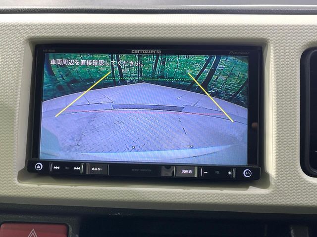 【バックカメラ】駐車時に後方がリアルタイム映像で確認できます。大型商業施設や立体駐車場での駐車時や、夜間のバック時に大活躍！運転スキルに関わらず、今や必須となった装備のひとつです！
