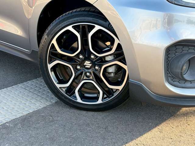 【タイヤ交換もお任せください！！】当店ではタイヤ交換、エアー調整も行っております！お声がけください♪