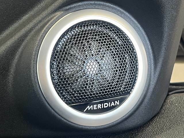 【Meridian Sound（メリディアンサウンド）】オプションの高音質スピーカーを搭載しております。専用チューニングにより、クリアで臨場感あふれるサウンドを実現しワンランク上の空間をお楽しみください。