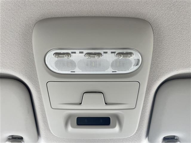 HUNTでは「おでかけ」をテーマに、「ドコイク？」「ナニスル？」「ダレトイク？」を想像しながらお車選びを楽しんで頂けます！是非ご家族やご友人とお誘い合わせの上、お気軽にご来店下さいませ！