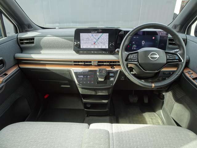 「Nissan Intelligent Choice プレミアム認定中古車」です。ワイド保証2年付（期間中走行距離無制限）全国の日産サービス工場で保証が受けられます。ご購入後も1ヶ月または1,000km点検が無料で受けられます♪