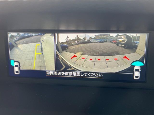 【フロント＆サイドカメラ】ドライバーから見にくい死角部分を映像で確認できる前方と左側面にカメラを装着。見通しがきかない場所や住宅密集地などを運転することが多い人におすすめの安心装備です。