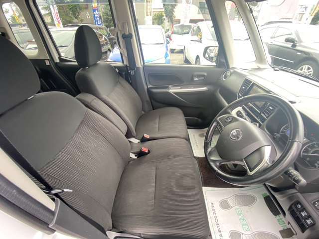 納車時には外装はポリマーコーティングにてピカピカに仕上げた上でご納車いたします。