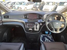 グループ総在庫数約30，000台！！全国の系列店からメーカー・車種問わずご紹介出来るので、あなたにピッタリのお車が見つかるはずです♪まずはお問い合わせ下さい☆