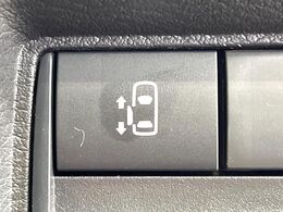 【パワースライドドア】スマートキーや運転席のスイッチでスライドドアの開閉が可能♪電動だから力を入れてドアを開ける必要が無く、小さいお子様でも、重い荷物を持っている時もラクに開け閉めできます♪