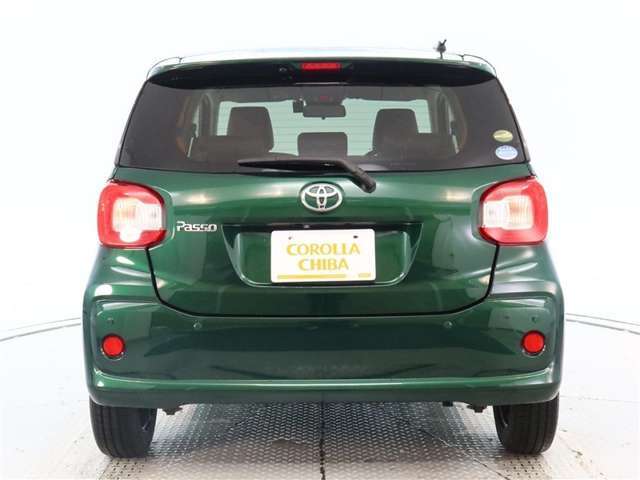 広々とした車内空間に優れた燃費性能。更にデザインも上質で人気のお車です！