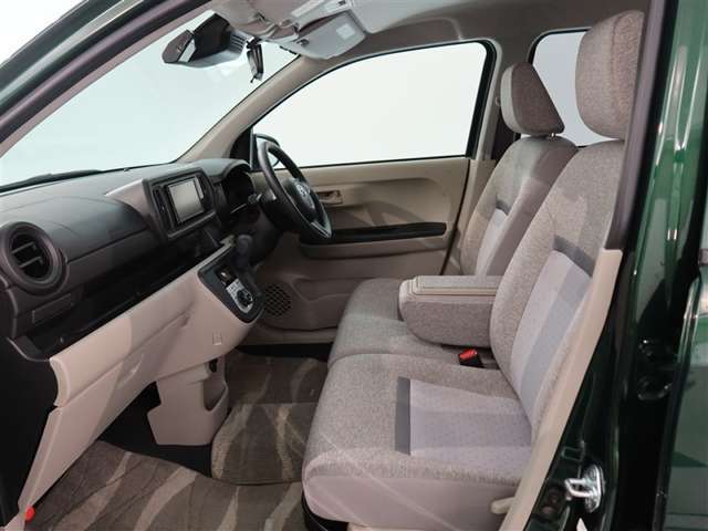 見通しのよいすっきりとした視界で、誰でも運転しやすいです。運転のしやすさは疲れにくさにも繋がりますよ♪