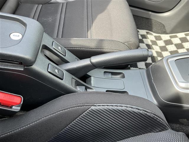 【窓操作部】軽い力で、窓を開けたり閉めたりすることができます！掲載箇所以外にご希望の写真がございましたら、お気軽にお問い合わせ下さい！メールや郵送でお送りさせていただきます。