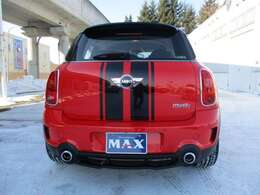 バックカメラも付いてます。